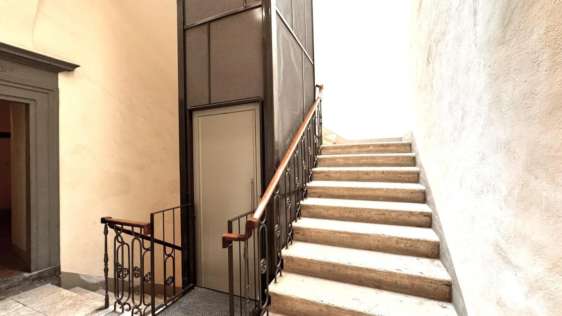 Casa Bruna Siena 0*,